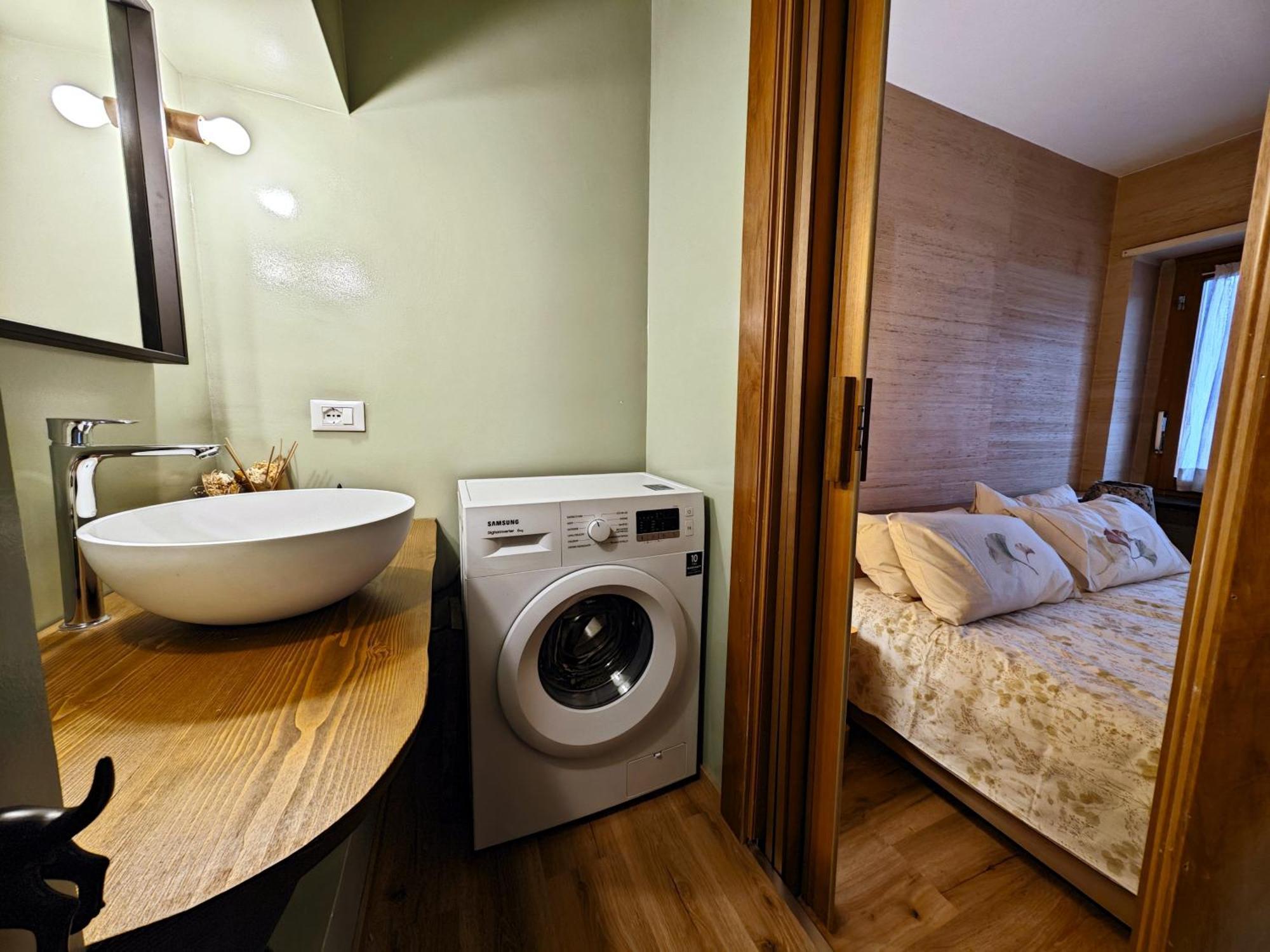 Hostdomus - Il Cerbiatto Apartment Sestriere Luaran gambar